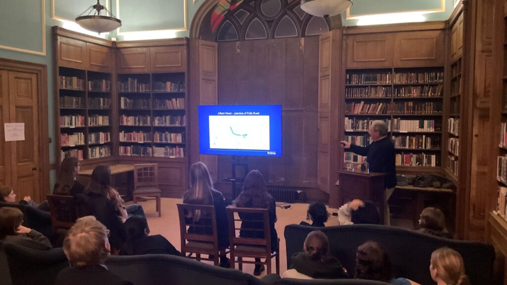 Colonel Alain Chissel presenting his slides on the Troubles in Northern Ireland